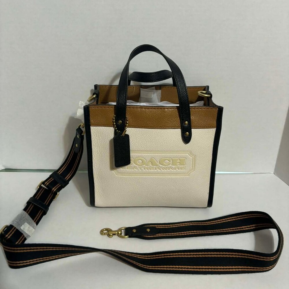 NWT, AUTHENTIC, COACH Field Tote 22